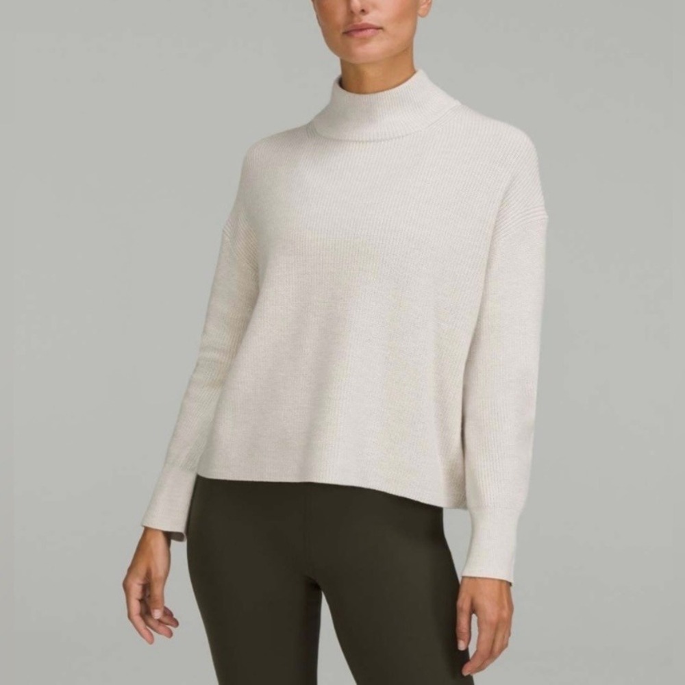 Lululemon Merino‎ Wool Blend Rib Turtleneck Sweater Natural Ivory Womens 2
